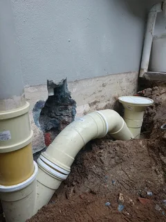 HIGHLY EXPERIENCED PLUMBER