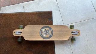Gunsling longboard skateboard