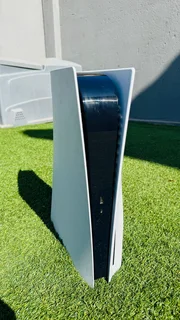 PlayStation 5 Disk Edition- Good condition/R7800(negotiable)