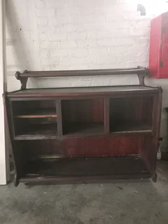Vintage shelf unit and chair