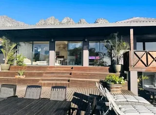 4 beds3 baths house for rental in camps bay