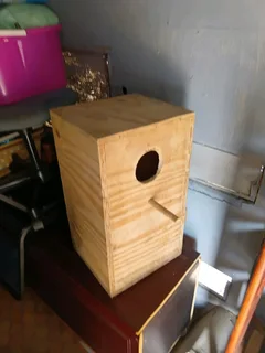 New Breeding Box For Large Parrots