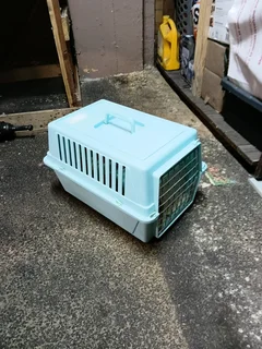 Pet Travel Box For Sale ( New )