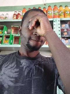 Looking for job as a gardener, Malawian boy age 25 promise to work hard