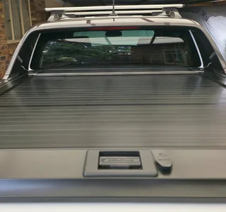 Ford Ranger Wildtrak Rear OEM Sports Bar &amp; 218 Securi-lid Roll-Top Cover
