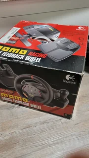 (Price drop) Logitech Momo Sim Racing Wheel Feedback
