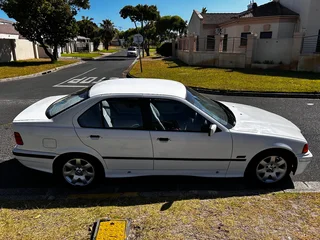 BMW 318i ‘96 Sedan