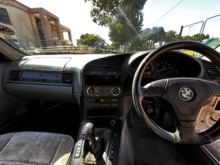 BMW 318i ‘96 Sedan