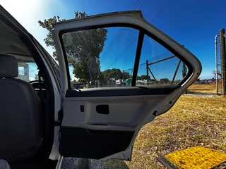 BMW 318i ‘96 Sedan