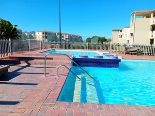 Bargain : 7 Nights for 8 People 19-26 Dec 25 &#64; Hermanus Beach Club, Western Cape