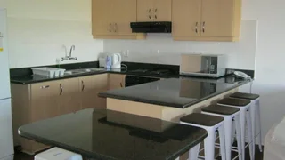 Grab a Bargain : 7 Nights / 8 People 26 Dec to 02 Jan 25 &#64; Hermanus Beach Club, W. Cape