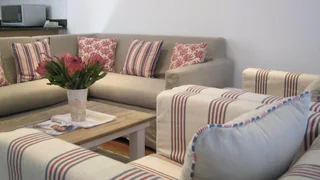 Grab a Bargain : 7 Nights / 8 People 26 Dec to 02 Jan 25 &#64; Hermanus Beach Club, W. Cape