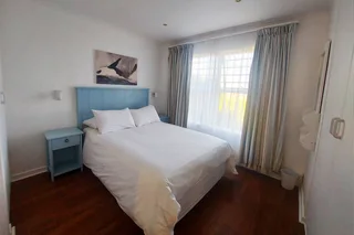 Grab a Bargain : 7 Nights / 8 People 26 Dec to 02 Jan 25 &#64; Hermanus Beach Club, W. Cape