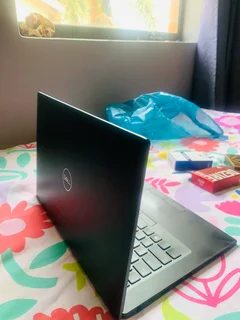 Black dell laptop, 327GB