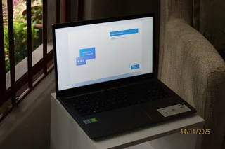 Asus Vivobook X515JF i7 8GB RAM