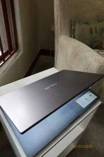 Asus Vivobook X515JF i7 8GB RAM