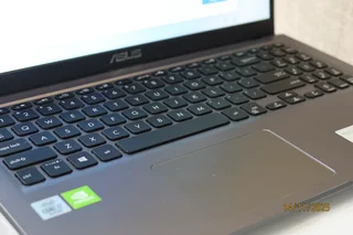 Asus Vivobook X515JF i7 8GB RAM