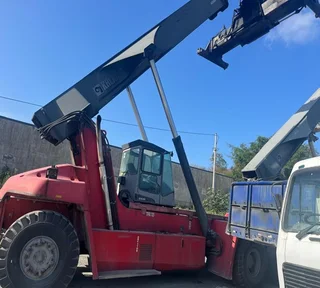 Kalmar Reach Stacker