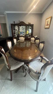 Elegant 8 Seater Dining Room Set