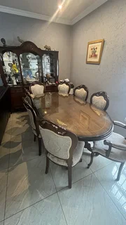 Elegant 8 Seater Dining Room Set