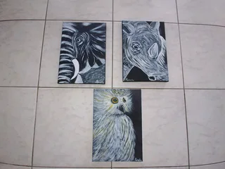 R50 each, Black&amp;White Canvas, Collect in Umhlanga.