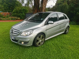 Mercedes B200