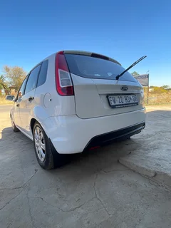 2015 Ford Figo Hatchback