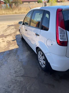 2015 Ford Figo Hatchback