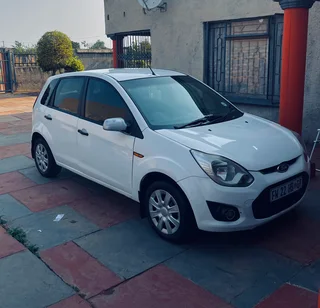 2015 Ford Figo Hatchback