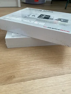 2x Mr Price Floating Shelves