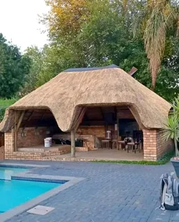 Thatch  roofs repairs and removals
