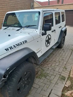 White jeep wrangler
