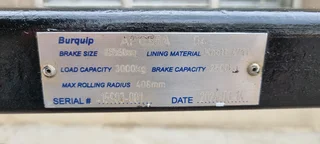 HEAVY DUTY BRAKED TRAILER AXLE