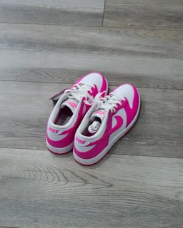 Snekaers - Ad posted by Cadzie Business