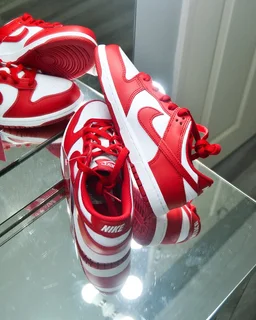 Snekaers - Ad posted by Cadzie Business