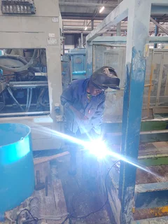 Hello everyone here iam malawian man looking for work as wilder .