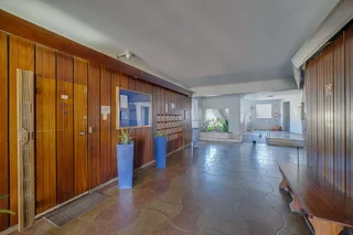 Spacious 2 Bedroom Flat For Sale