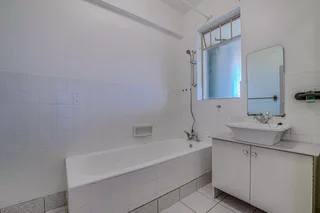 Spacious 2 Bedroom Flat For Sale