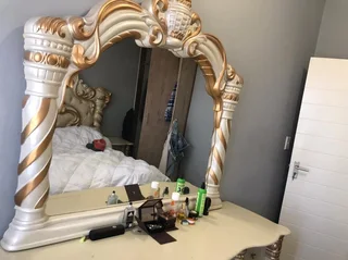 KING SIZE BEDROOM SUIT WHATSAPP 0691248384