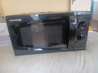 Essentials, 17 litre Microwave Oven
