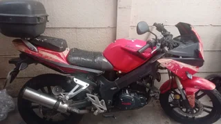 2015 Motomia Spitzer