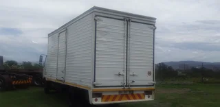 2008 FUSO 10-163 VOLUME BODY