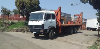 1992 Mercedes Benz Econoliner16-23 Container Lift Crane