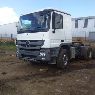 2012 Mercedes Benz Actross 33-44 6x4 T/t
