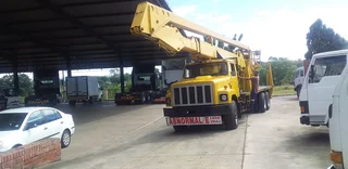 2007 INTERNATIONAL S LINER CHERRY PICKER