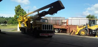 2007 INTERNATIONAL S LINER CHERRY PICKER