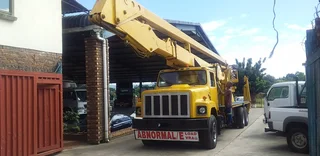 2007 INTERNATIONAL S LINER CHERRY PICKER