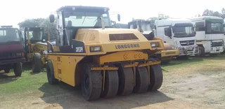 2014 LONGGONG 20TON  TYRED ROLLER