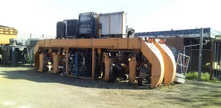 1999 40ton Straddle Crawler Crane