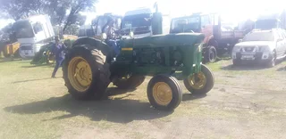 1975 JOHN DEER 1120 TRACTOR
